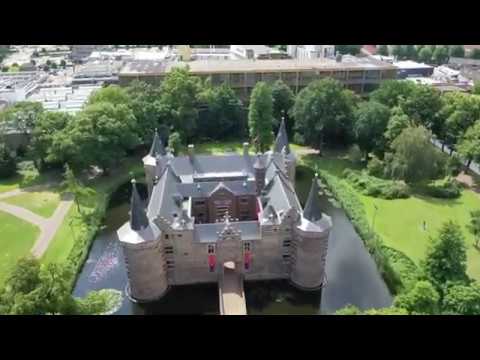 Vlieg mee over het Helmond van Lucas Gassel in vogelvlucht